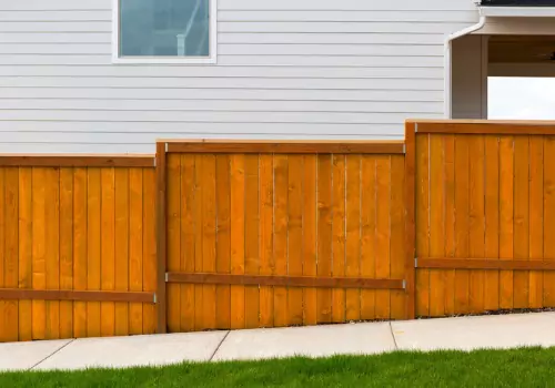 A new backyard fence in Central Illinois